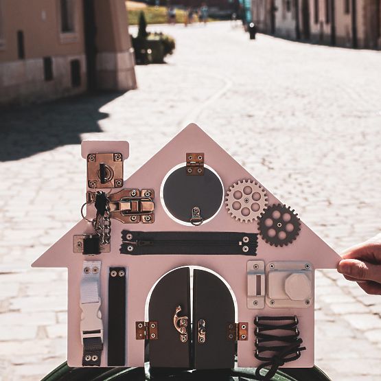 Aktivna tabla - Hiša - roza-siva