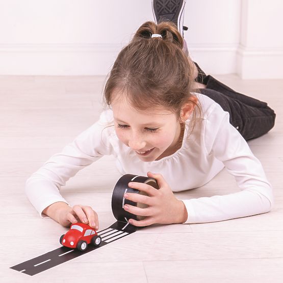 Bigjigs Toys Lepilni trak cesta z avtomobilčkom