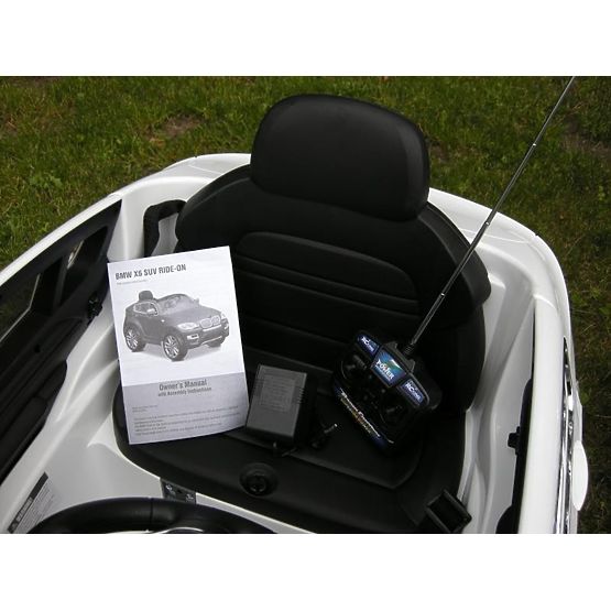 Dětské elektrické vozítko BMW X6 bílé
