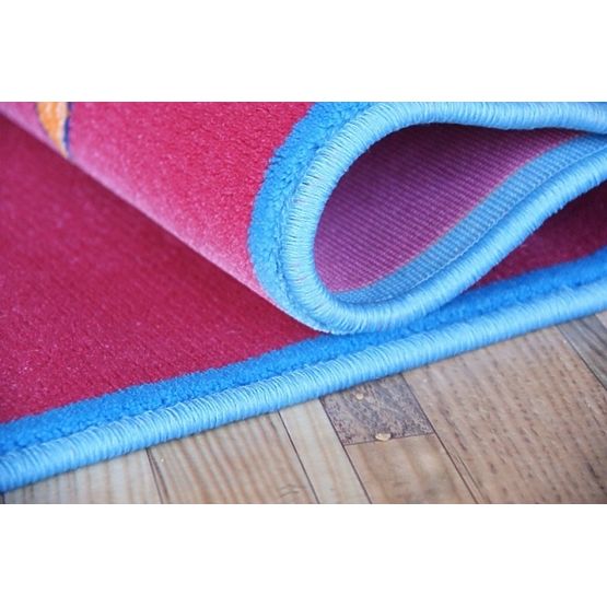 Dětský koberec žirafa