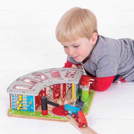Ekskluzivno skladišče Bigjigs Rail za 5 vlakov