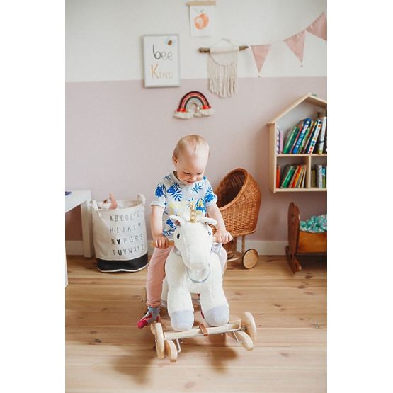 Gugalni samorog s kolesi