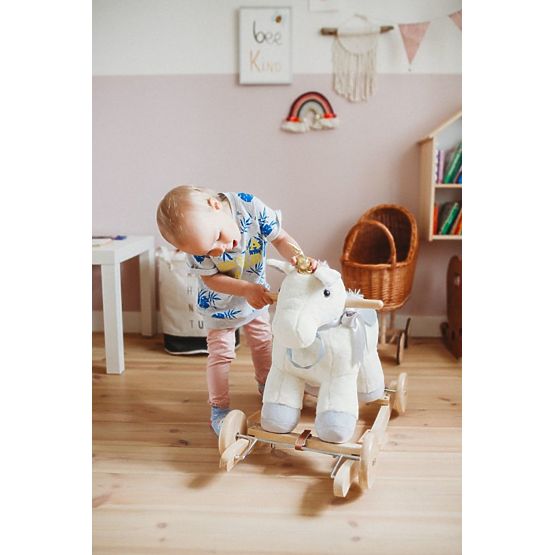 Gugalni samorog s kolesi