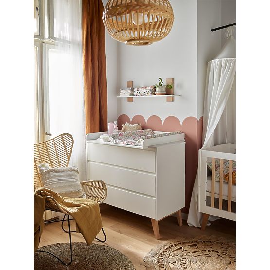 Komoda SWING s 3 predali