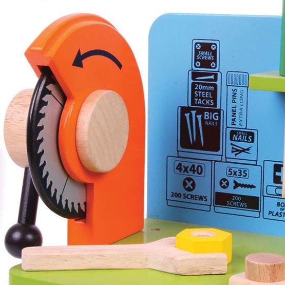 Lesena delavnica DIY z orodji