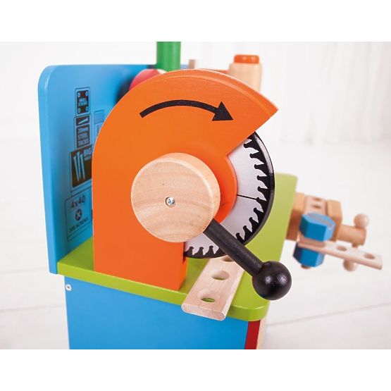 Lesena delavnica DIY z orodji