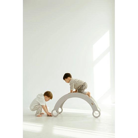 Lesena gugalnica Montessori M - bela