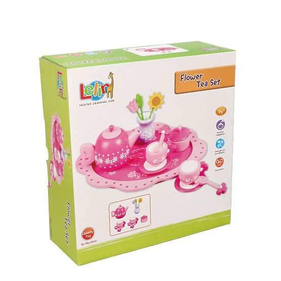 Leseni čajni set s cvetovi