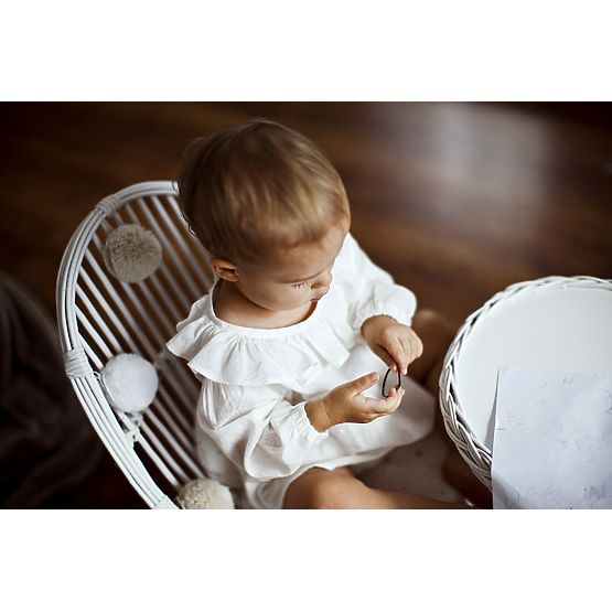 LILU Okrugla pletena mizica