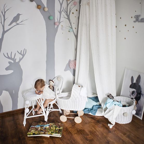 LILU Okrugla pletena mizica