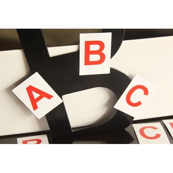 Magnetická abeceda - velká písmena