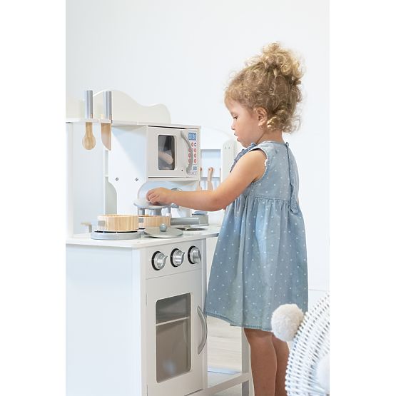 Lesena kuhinja Meggie z dodatki