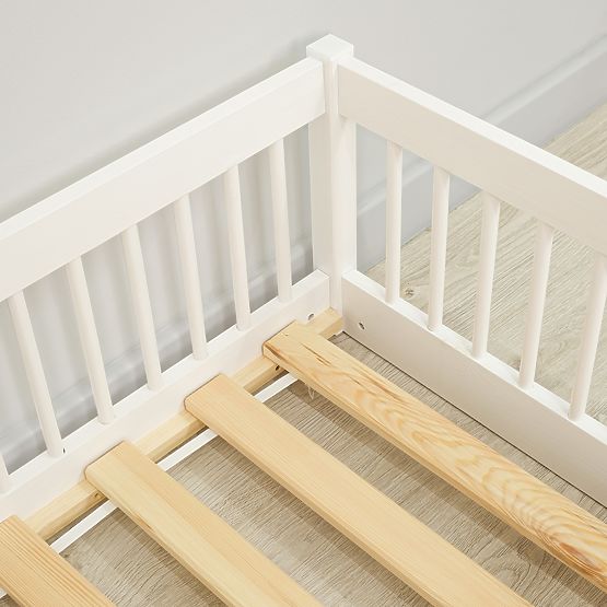 Nizka postelja za otroke Montessori Ourbaby Plus - bela