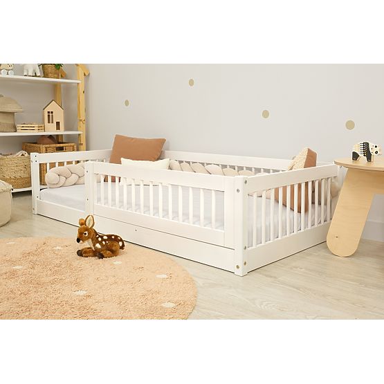 Nizka postelja za otroke Montessori Ourbaby Plus - bela