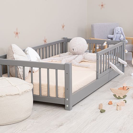 Otroška nizka postelja Montessori Ourbaby - siva