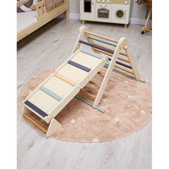 Piklerjev trikotnik Laura