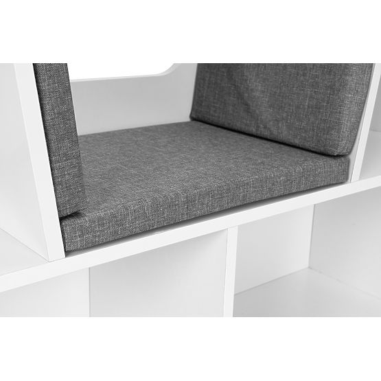 Polica s sedežem za otroke