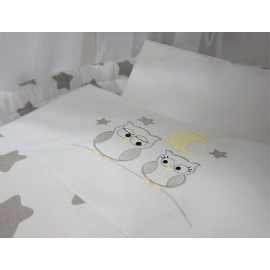 Proutěná postýlka s výbavou pro miminko - šedé sovy