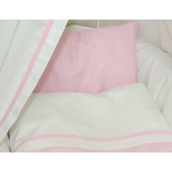 Proutěný koš  pro miminko s růžovou sadou povlečení