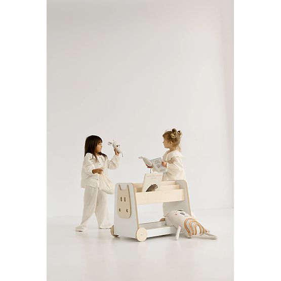 Regal za igrače s kolesi