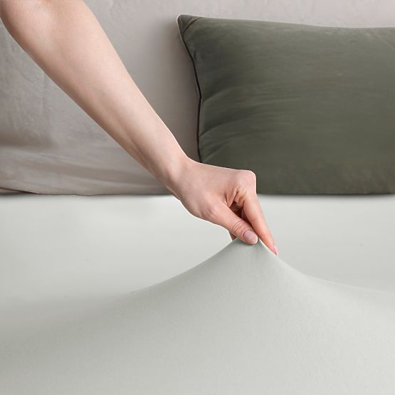 Rjuha AMBER barva bela klasični stil material jersey 80-90x200 DecoKing