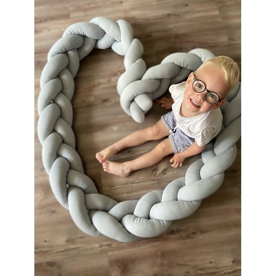 Ščitnik za pletenice 360 cm - siv