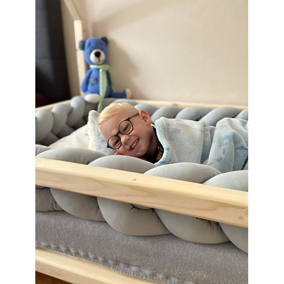 Ščitnik za pletenice 360 cm - siv