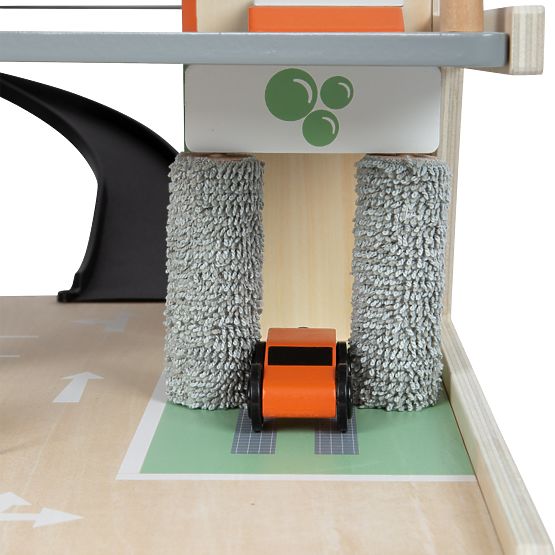 small foot Leseno dirkalno parkirišče