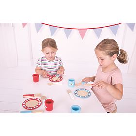 Bigjigs Toys Leseni jedilni servis s pikami