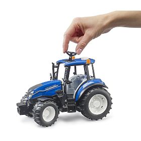 Bruder traktor New Holland T5.120