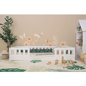 Otroška postelja Ourbaby Meadow 2 ograji - bela, Ourbaby®