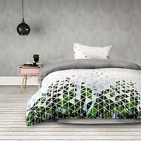 Posteljnina BASIC zelena barva s tiskanim rastlinskim motivom v modernem slogu 155x220*2+80x80*2 Ame